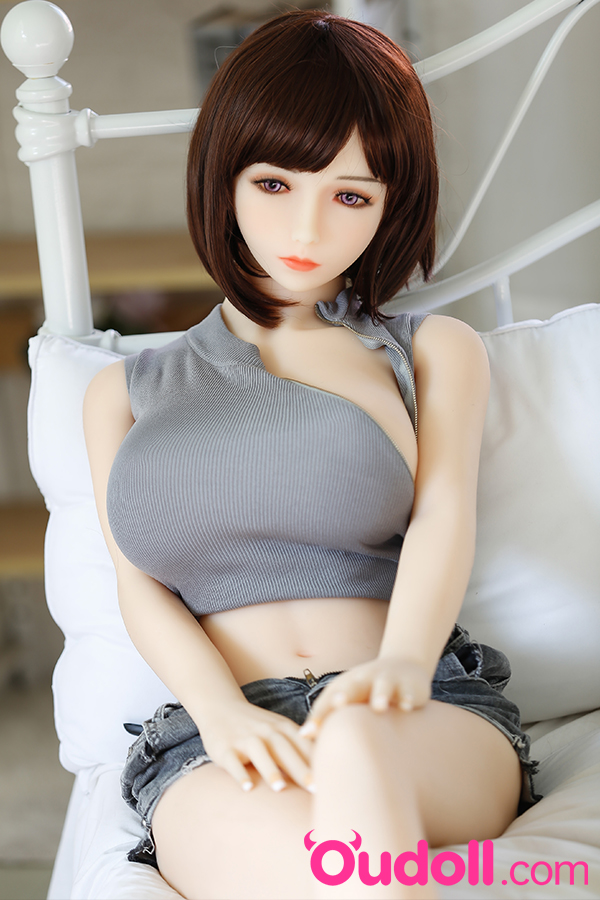 Clever Small Sex Doll Alana Cruise 158CM
