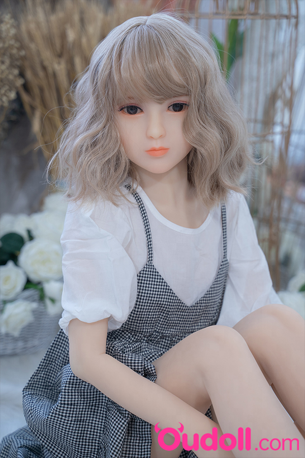 Cute Realistic Flat Chested Mini Sex Doll Yasmin 140CM